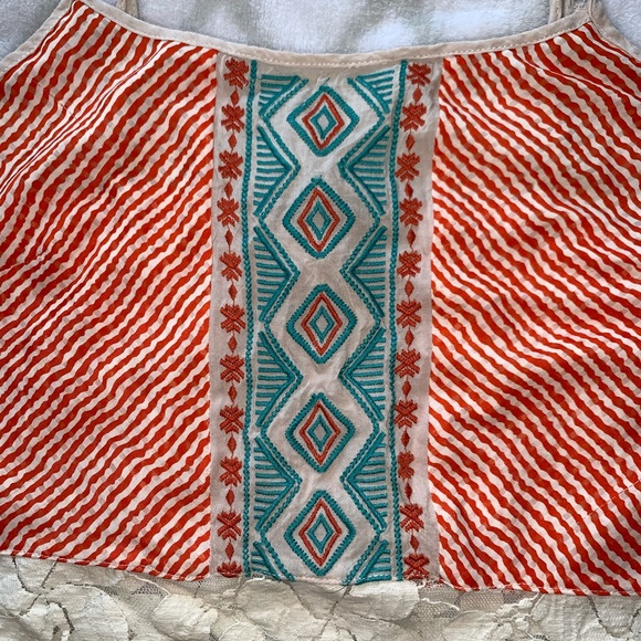 Embroidered Tank Top - Picture 2 of 5